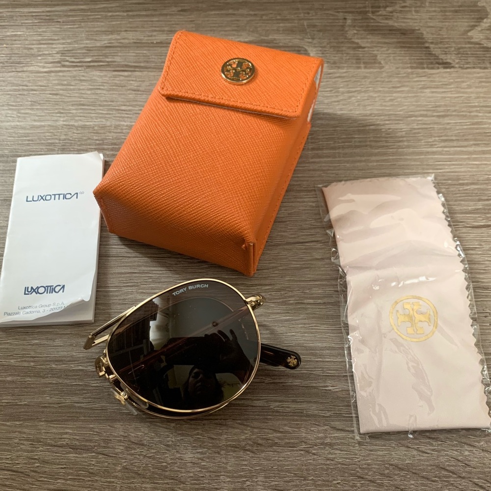 Tory Burch Folding Aviators